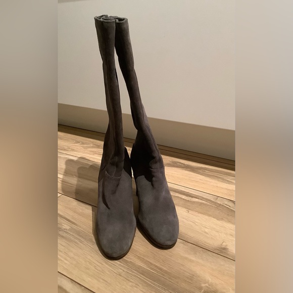 Vintage FINNISH Grey Suede leather  fold over 3” heeled boots - Picture 8 of 12